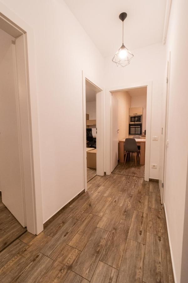Yan Apartment - Near Mall & Free Private Parking Braşov Eksteriør billede